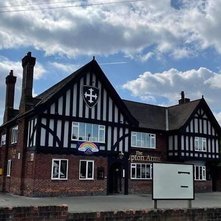 Upton Arms Hotel 폰트프랙트 외부 사진