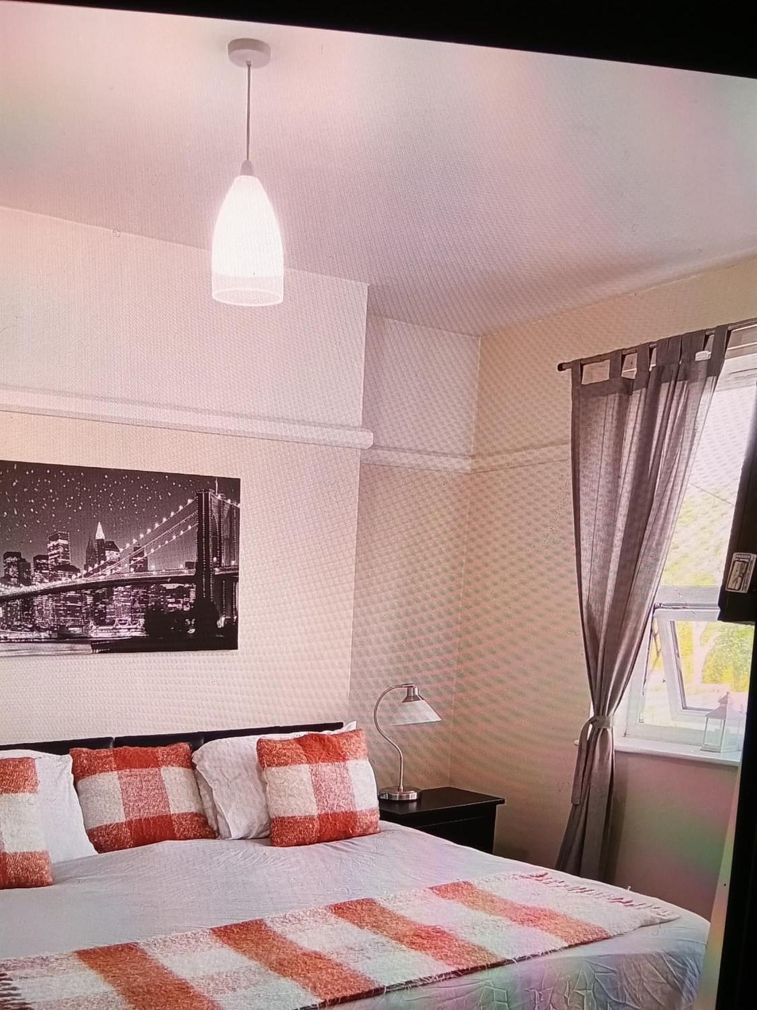 Upton Arms Hotel 폰트프랙트 외부 사진
