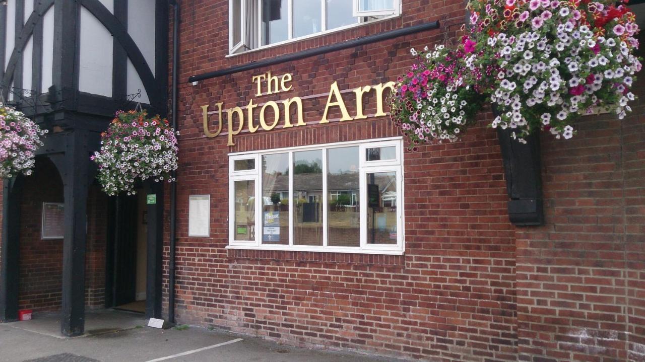 Upton Arms Hotel 폰트프랙트 외부 사진